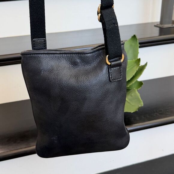 Michael Kors Fulton Leather Crossbody Shoulder purse  Slim Messenger soft - Picture 4 of 10